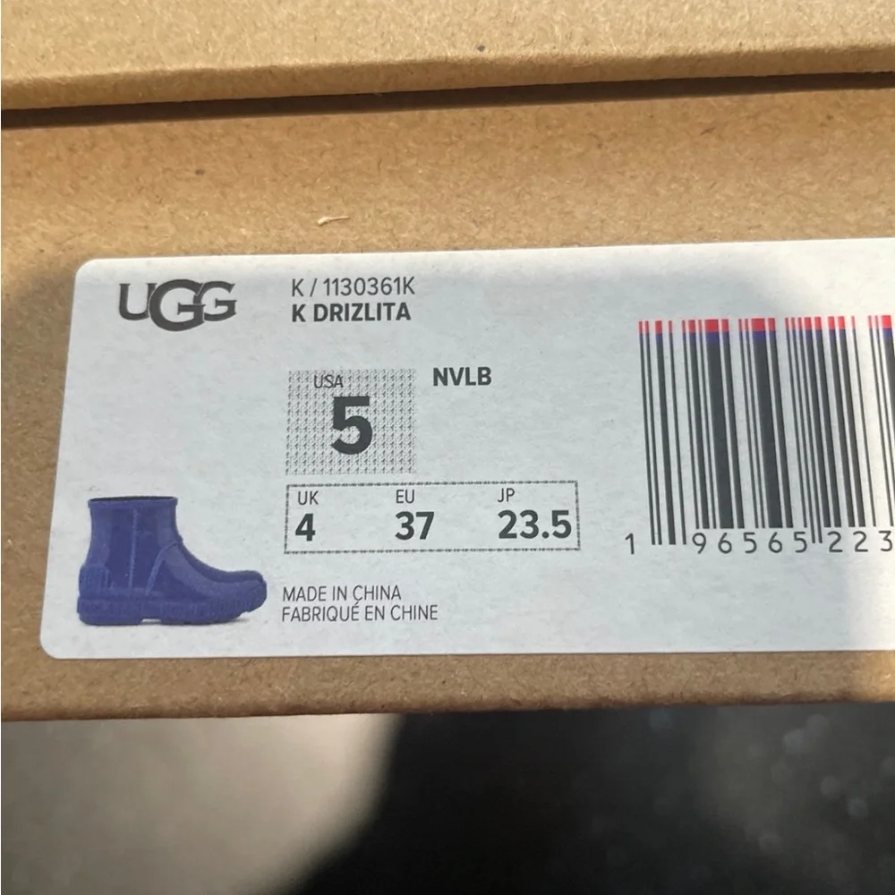 UGG Drizzlita ankle rain boots big kids size 5